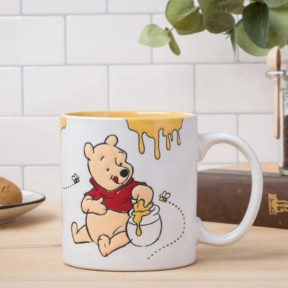 Disney Winnie The Pooh 20oz Ceramic Mug Happy Face Bees Wax Resist